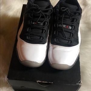 Used Air Jordan 11 Retro Low (GS)